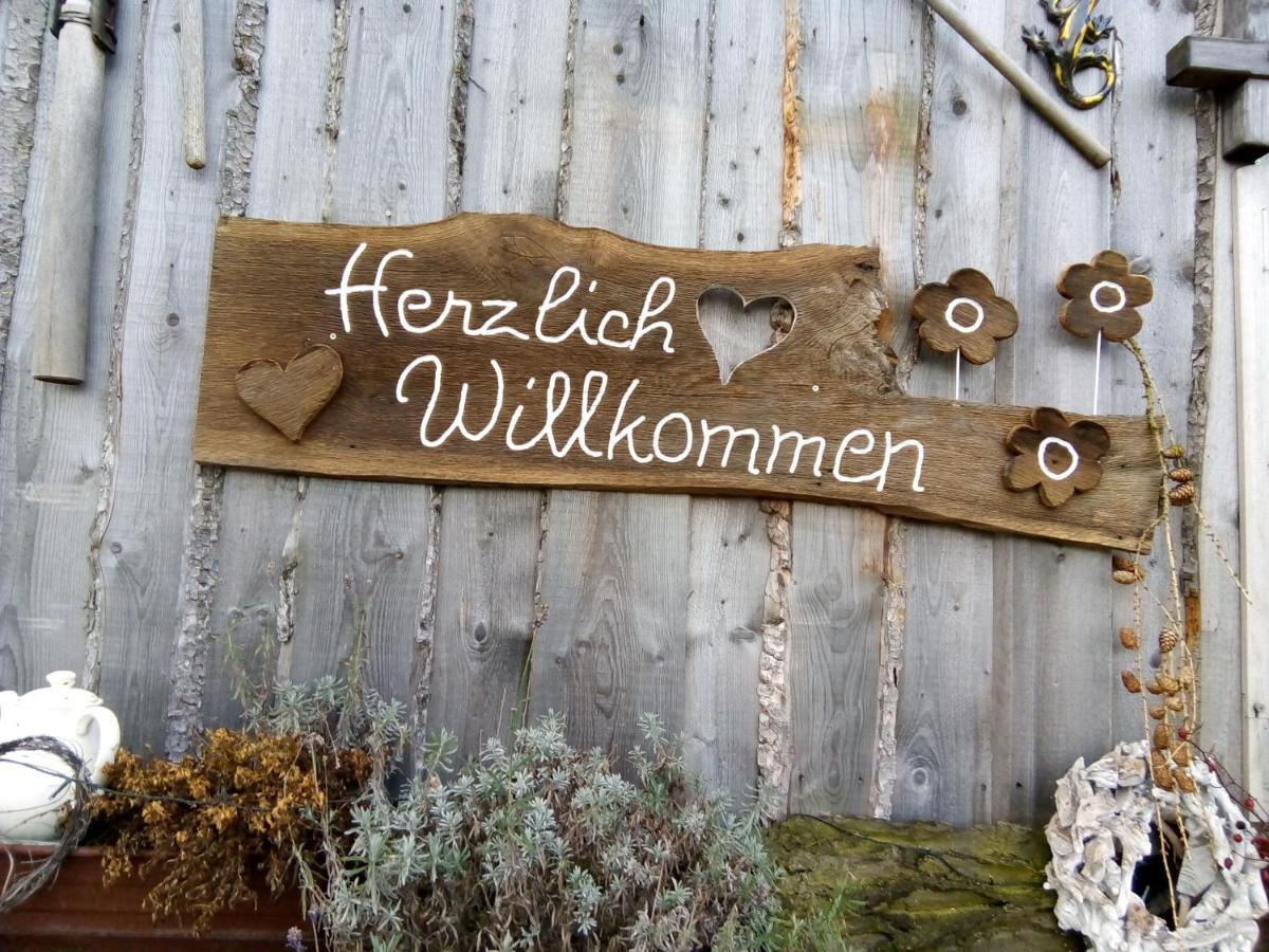 Ferienwohnung Bienwald Mit Pool Fuer 4 - 6 Personen Mit 3 Schlafzimmern Gröbitz エクステリア 写真