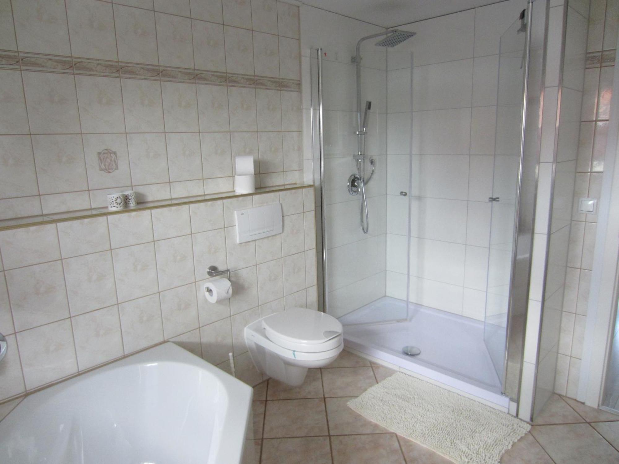 Ferienwohnung Bienwald Mit Pool Fuer 4 - 6 Personen Mit 3 Schlafzimmern Gröbitz エクステリア 写真